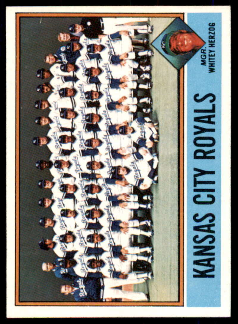 Kansas City Royals CL/Whitey Herzog MG Card 1976 Topps #236  Image 1