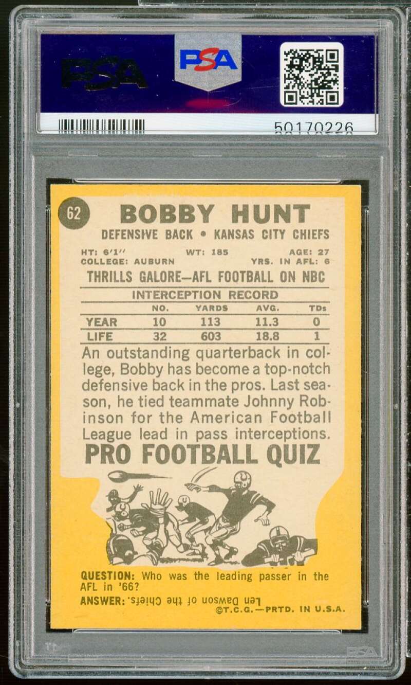 Bobby Hunt Card 1967 Topps #62 PSA 8 ST Image 2