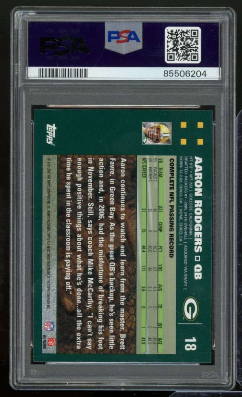 Aaron Rodgers Card 2007 Topps #18 PSA 9 Image 2