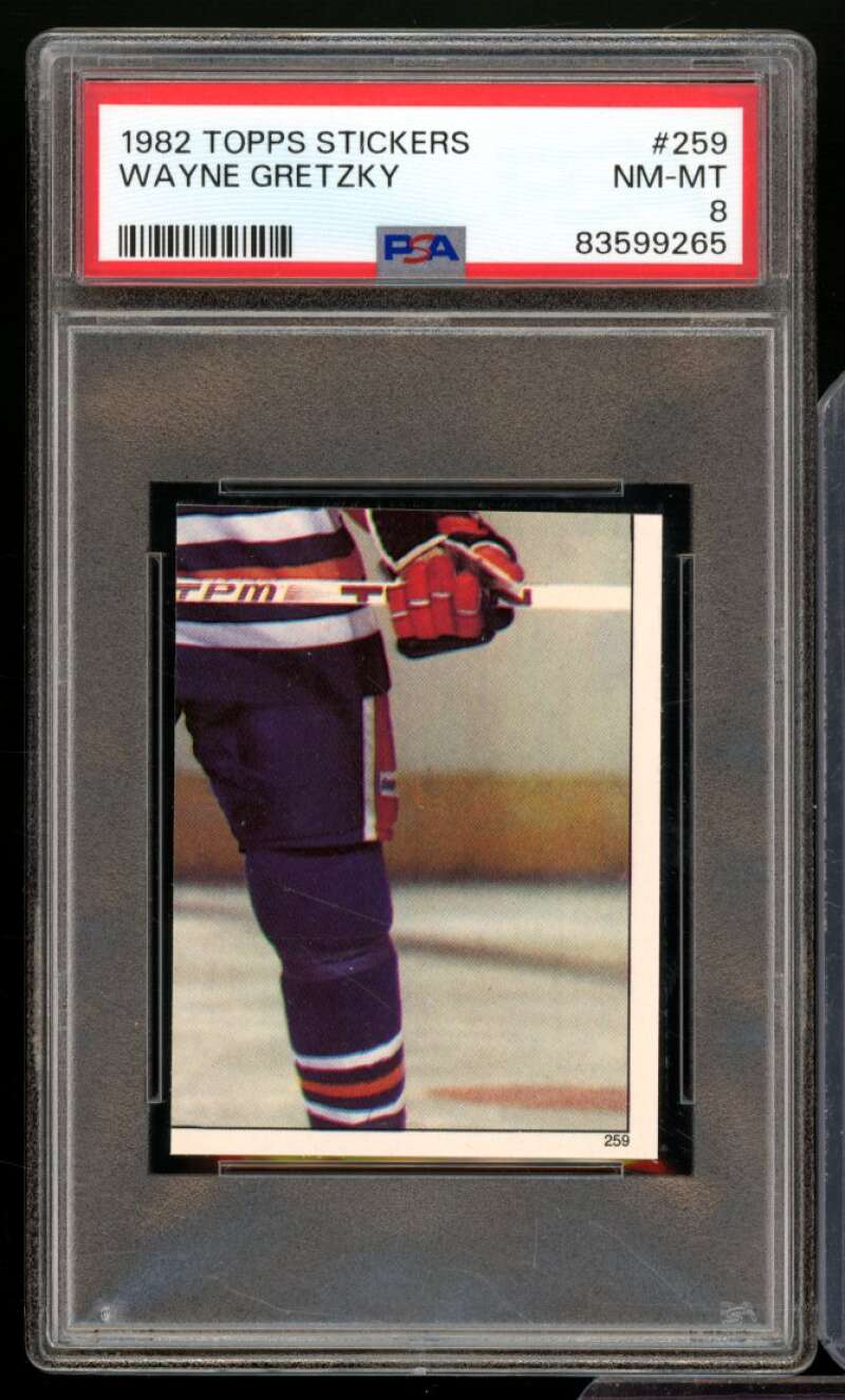 Wayne Gretzky Card 1982-83 Topps Stickers #259 PSA 8 Image 1