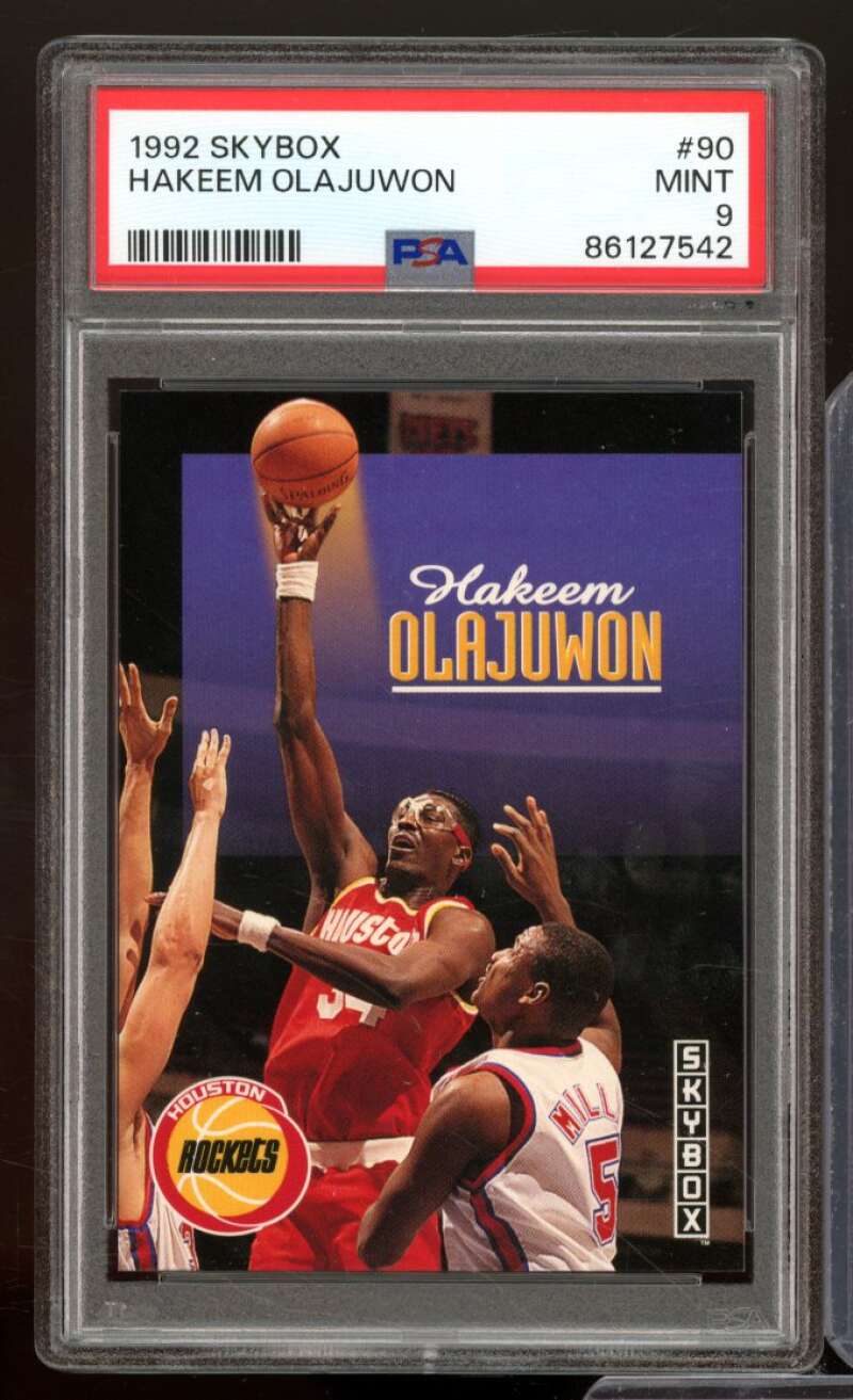 Akeem Olajuwon Card 1992-93 SkyBox #90 PSA 9 Image 1