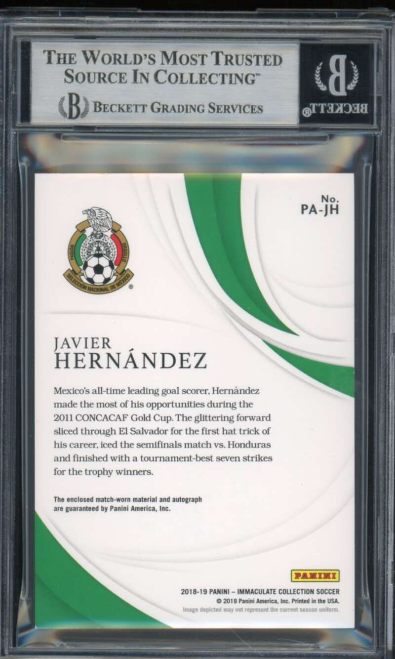 Javier Hernandez 2018-19 Immaculate Collection Auto Gold (#d 4/5) #18 BGS 7.5 Image 2