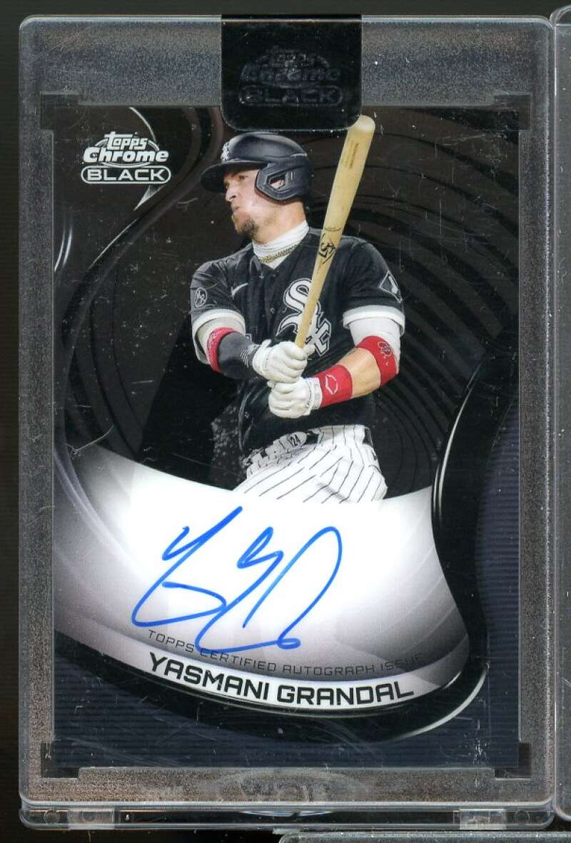 Yasmani Grandal Card 2022 Topps Chrome Black Autographs #CBAYG  Image 1