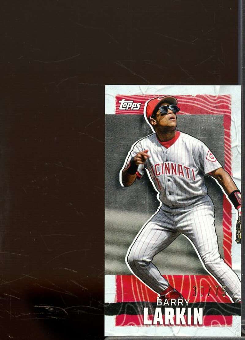 Barry Larkin Card 2023 Topps Rip Mini #MRIPBL  Image 1