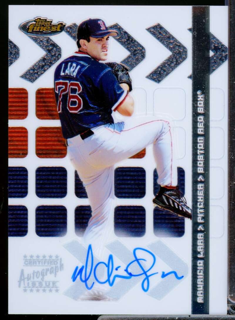 Mauricio Lara RC Card 2002 Finest First Year Rookie Autograph #102  Image 1