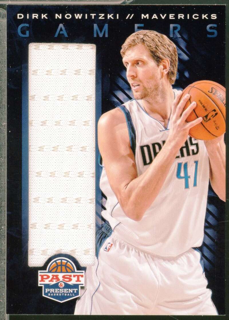 Dirk Nowitzki Card 2012-13 Panini Past and Present Gamers Jerseys #3  Image 1