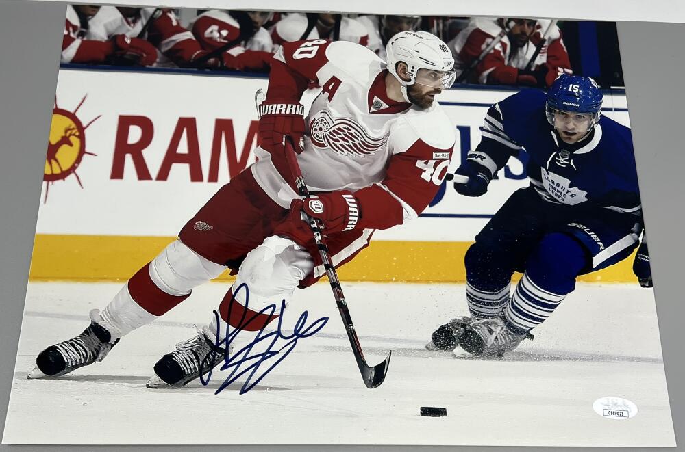 Colby Lewis Rangers Signed Autographed 16x20 Photo JSA Authentic Image 2