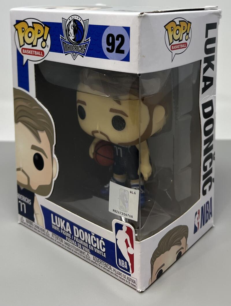 2020 Basketball Dallas Mavericks Luka Doncic Funko Pop #90 Image 1