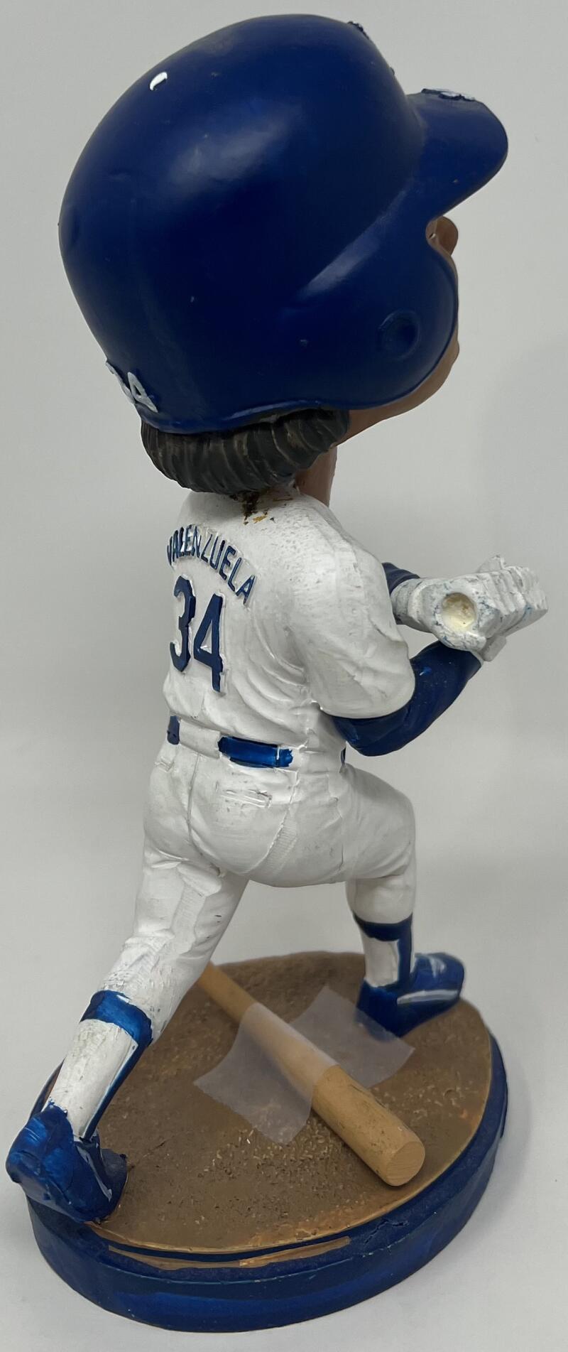 2015 Dodgers Batting Fernando Valenzuela SGA Bobblehead  Image 3