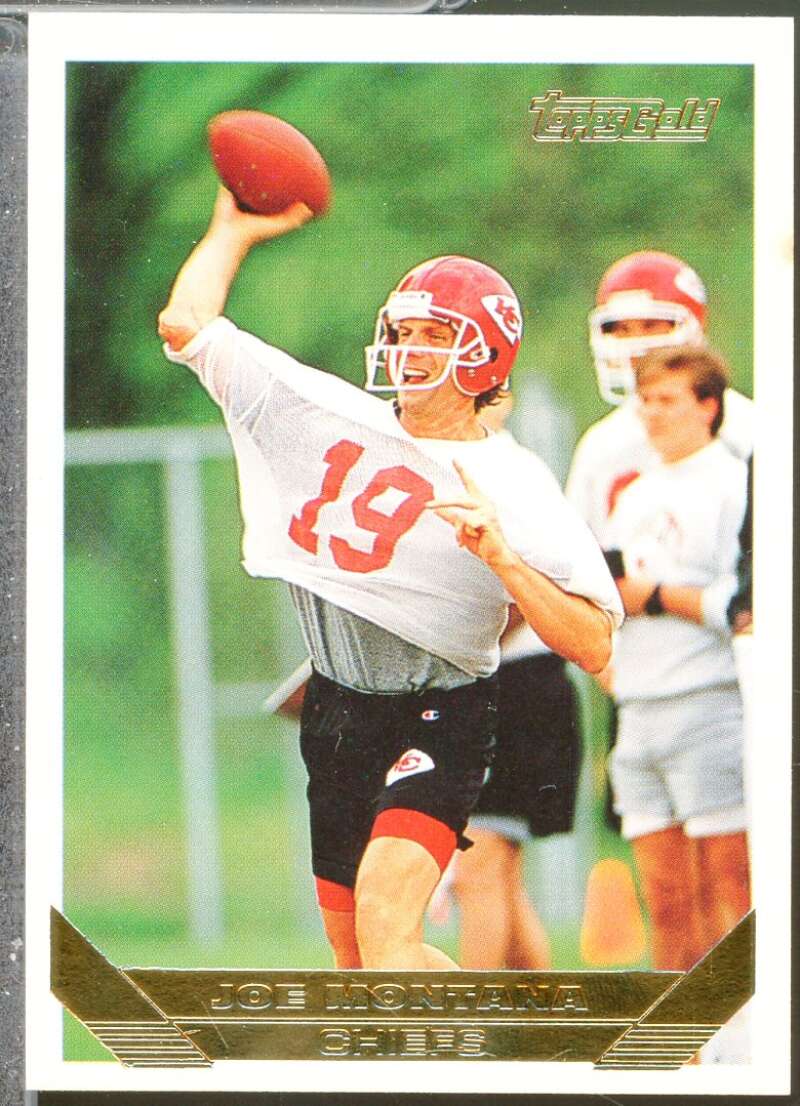 Joe Montana Card 1993 Topps Gold #200  Image 1