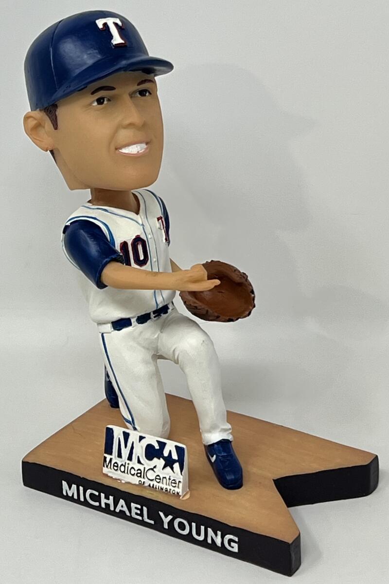 2007 Texas Rangers Double Play Michael Young SGA Collectors Edition Bobble Head  Image 1