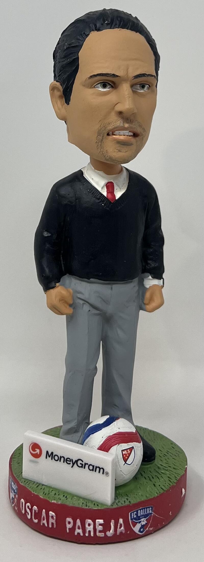FC Dallas MLS Soccer Oscar Pareja  SGA Bobble Head  Image 1