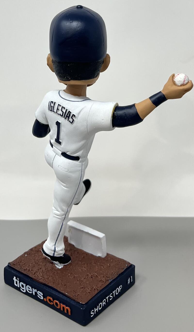 2016 Bell Tire Detroit Tigers Jose Iglesias SGA Collectors Edition Bobble Head  Image 3