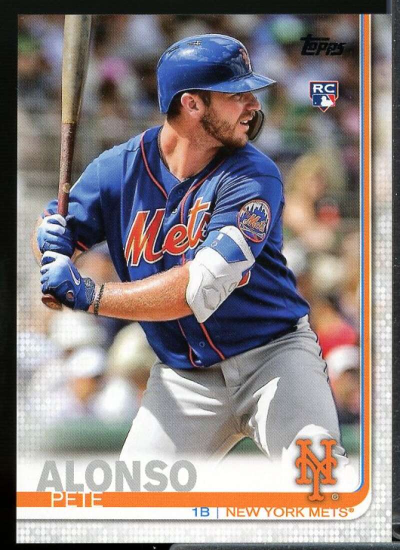 Alonso/No sock showing RETAIL FACTORY 2019 Topps Base Set Photo Variations #475  Image 1