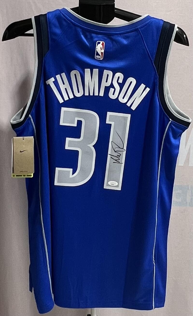Klay Thompson Dallas Mavericks Signed Nike L Basketball Jersey  JSA Authentic Image 1