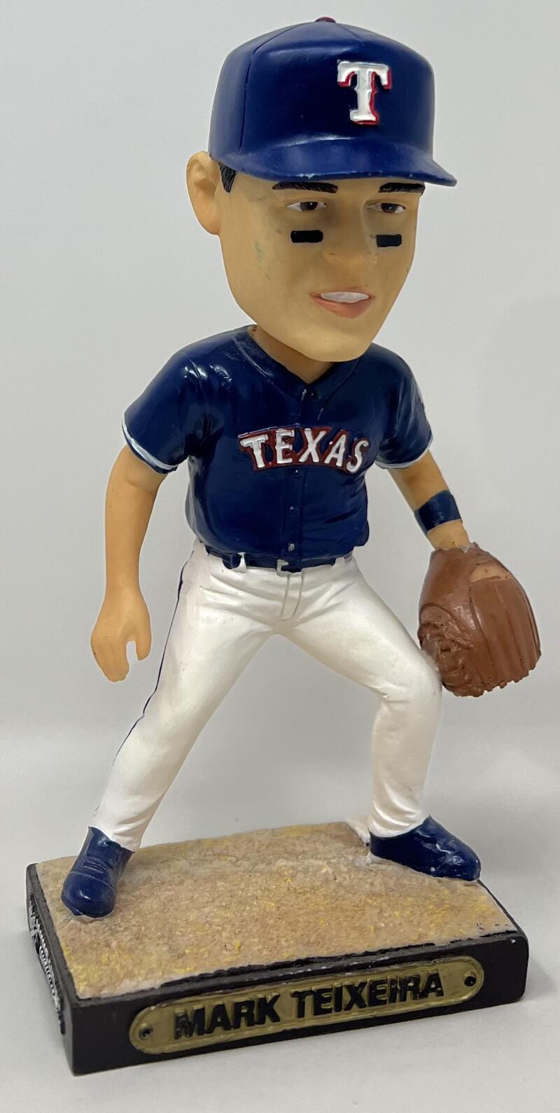  Texas Rangers Mark Teixeira  SGA Bobblehead  Image 1