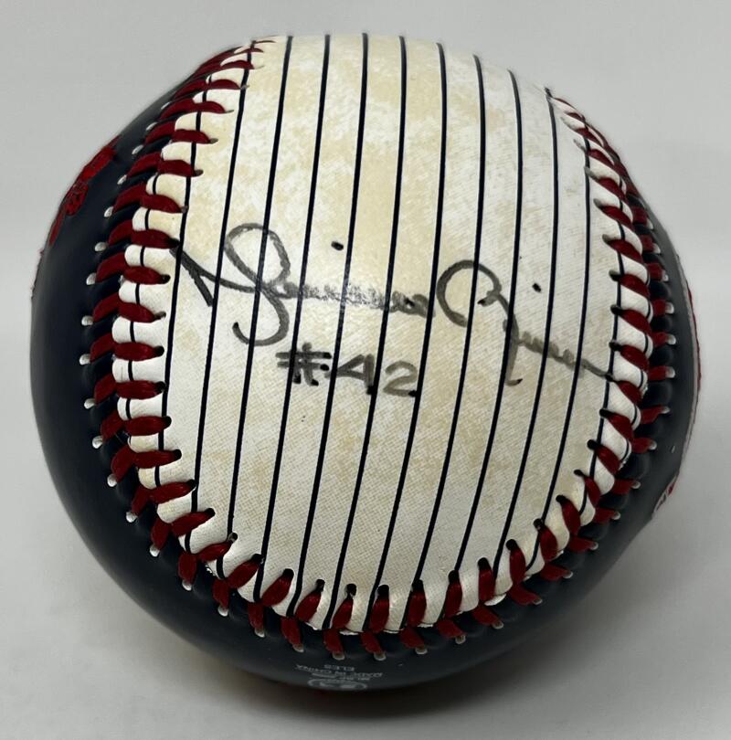 Mariano Rivera Autograph Signed Baseball  JSA Authentic  Image 1