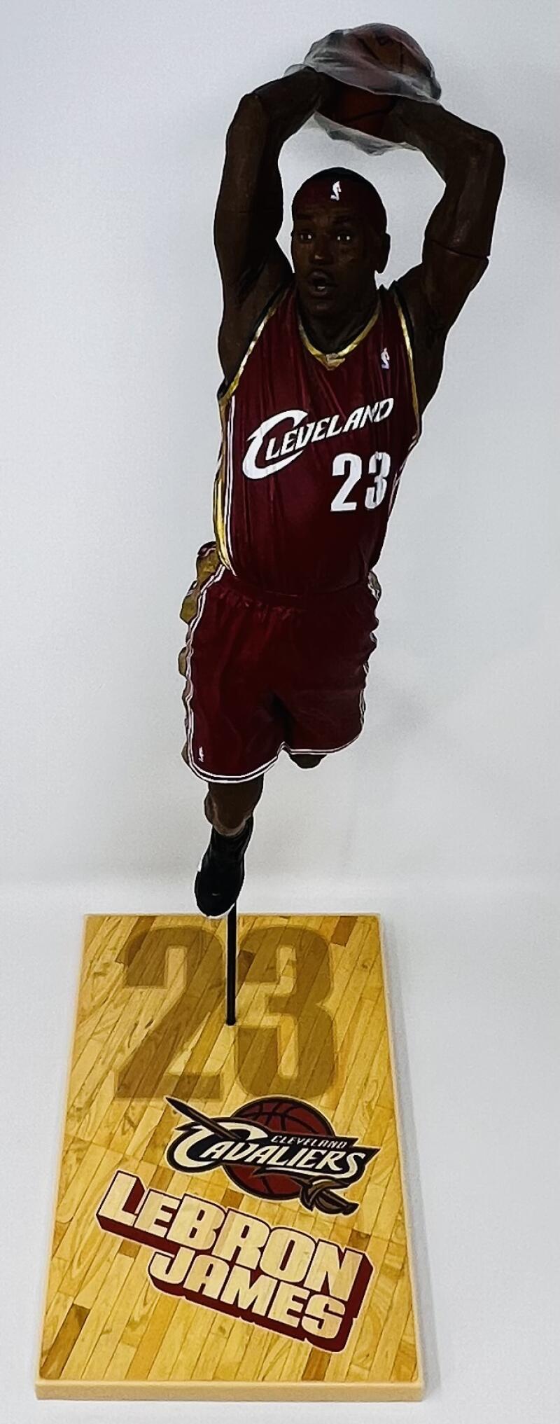 Cleveland Cavaliers LeBron James  17" Figurine  Image 2