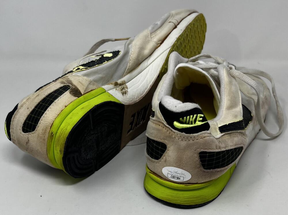 Alexander Wright Autograped Signed Nike Sneakers JSA Authentic Image 3