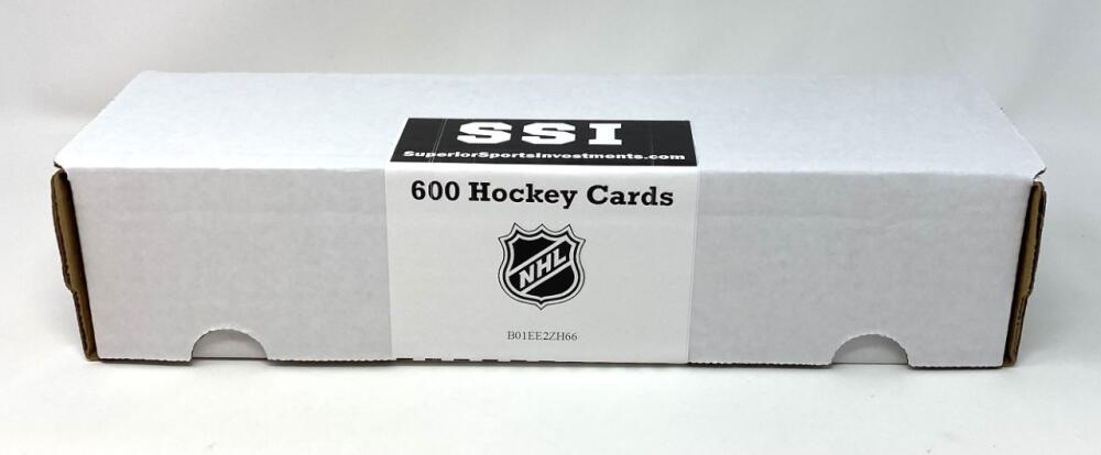 Superior Sports Investments HUGE LOT: 600 NHL Hockey Cards in a Gift Box w/ 1 Sealed Pack Image 2