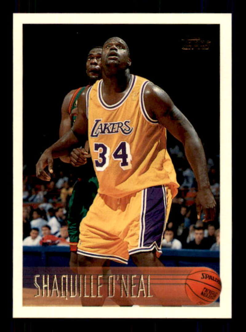 Shaquille O'Neal Card 1996-97 Topps #220 Image 1