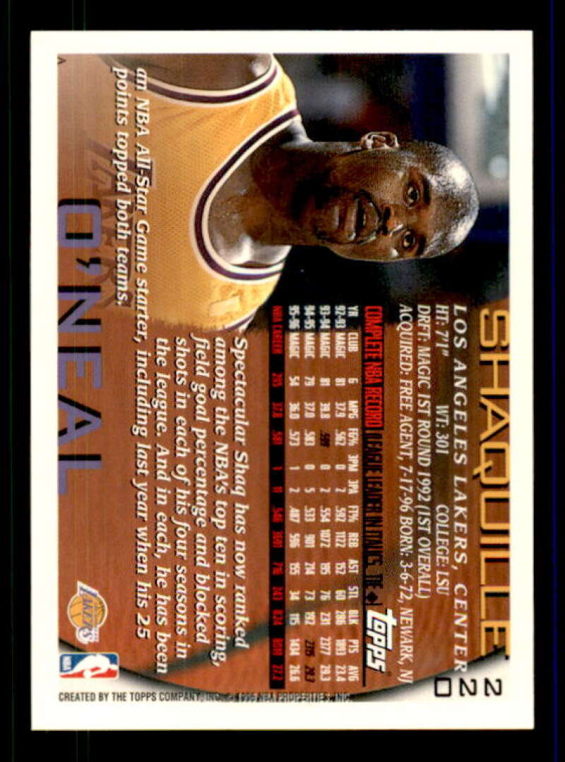 Shaquille O'Neal Card 1996-97 Topps #220 Image 2