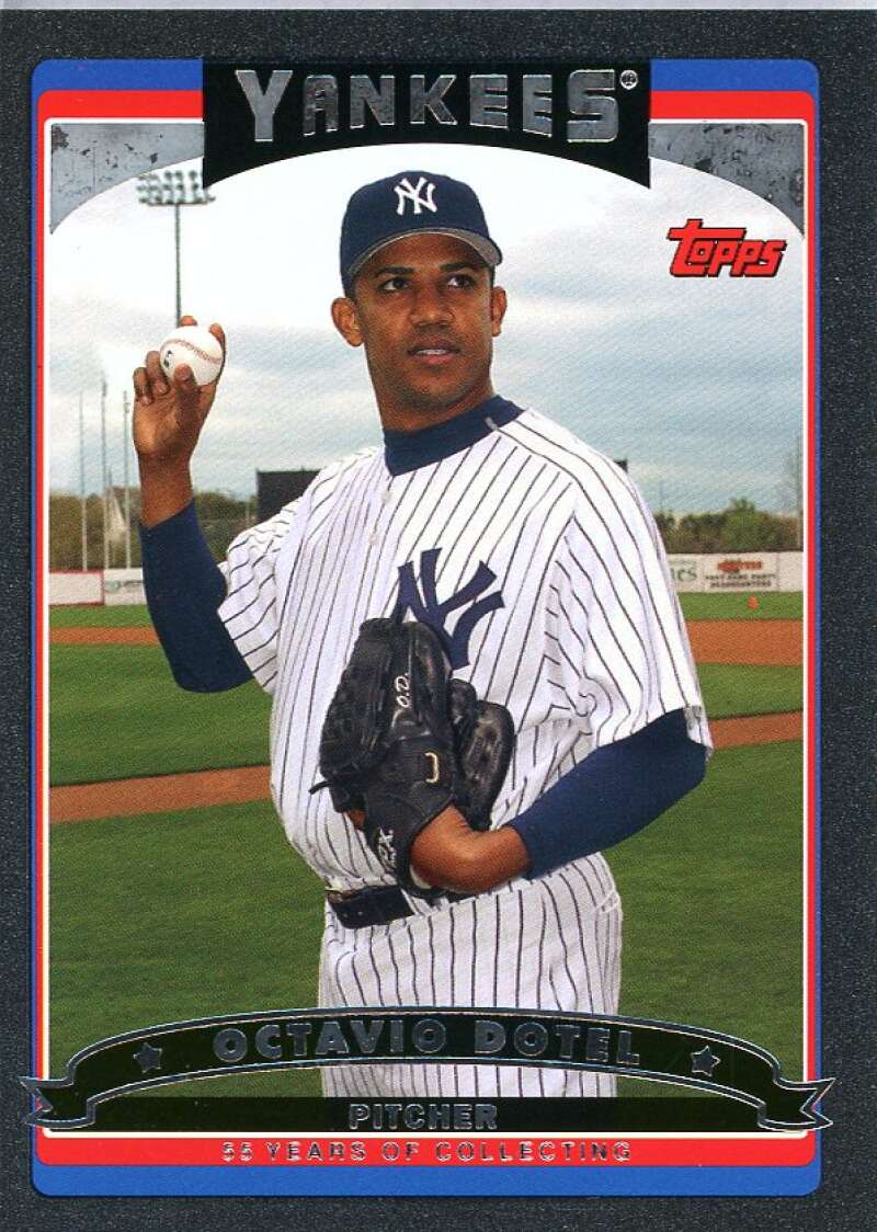 Octavio Dotel Card 2006 Topps Black #430 Image 1