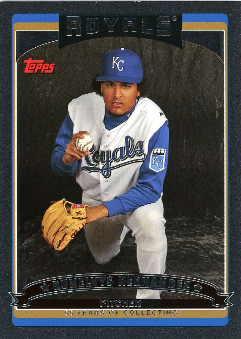 Runelvys Hernandez Card 2006 Topps Black #471 Image 1