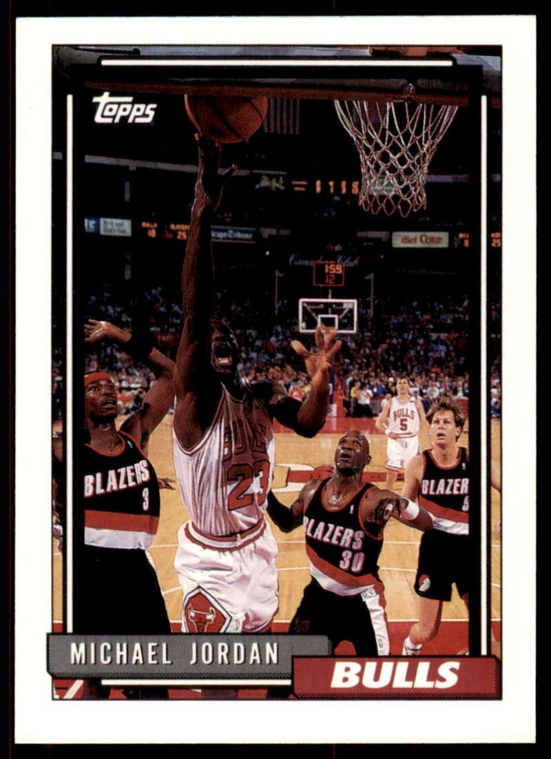 Michael Jordan Card 1992-93 Topps #141 Image 1