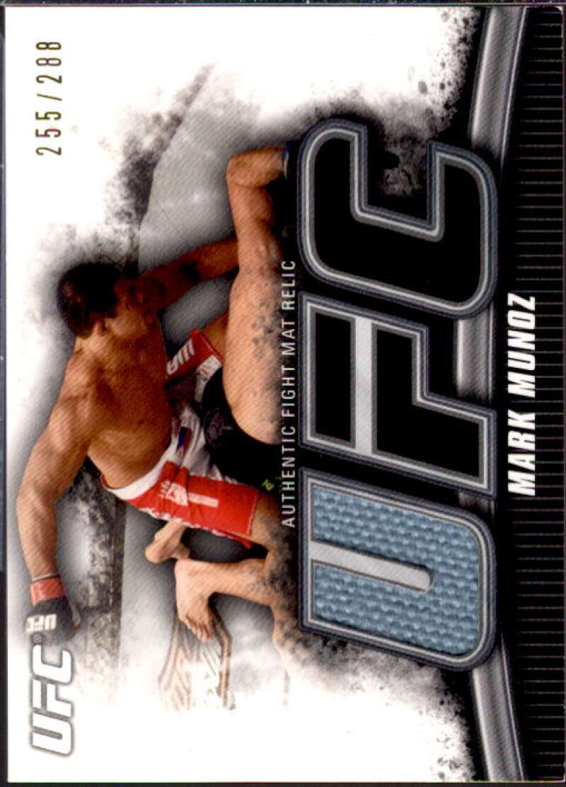 Mark Munoz Card 2010 Topps UFC Knockout Fight Mat Relics #FMMM  Image 1