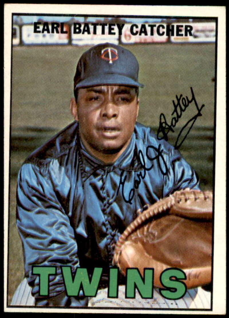 Earl Battey Card 1967 Topps #15  Image 1