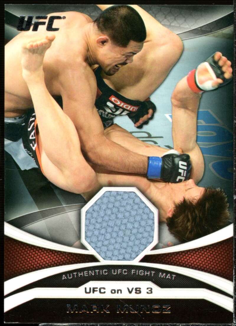 Mark Munoz Card 2011 Topps UFC Moment of Truth Fight Mat Relics #MTMRMM  Image 1