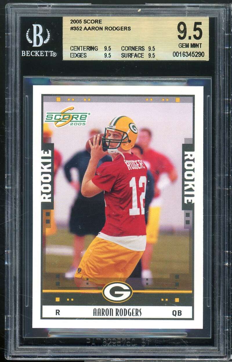 Aaron Rodgers Rookie Card 2005 Score #352 BGS 9.5 (9.5 9.5 9.5 9.5) Image 1